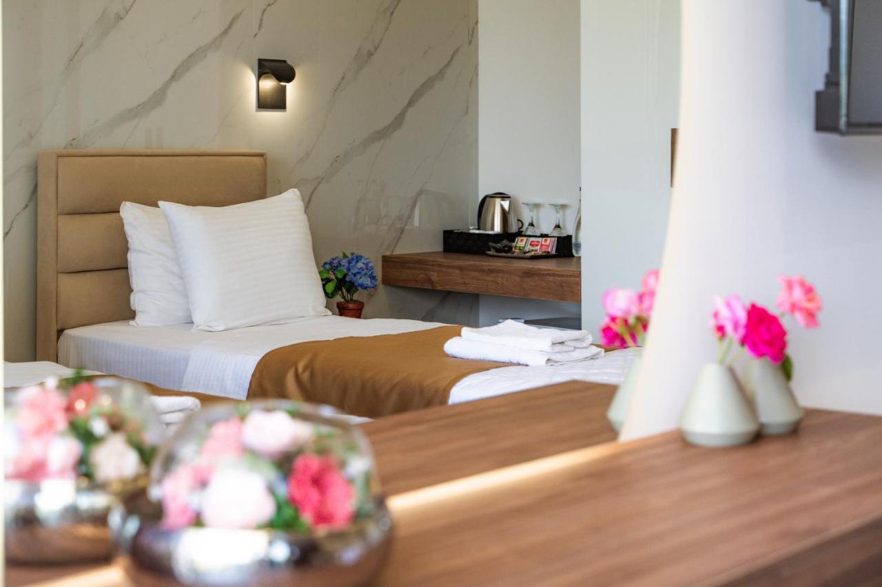 Hotel Lajka Luxury Ulcinj Exteriör bild
