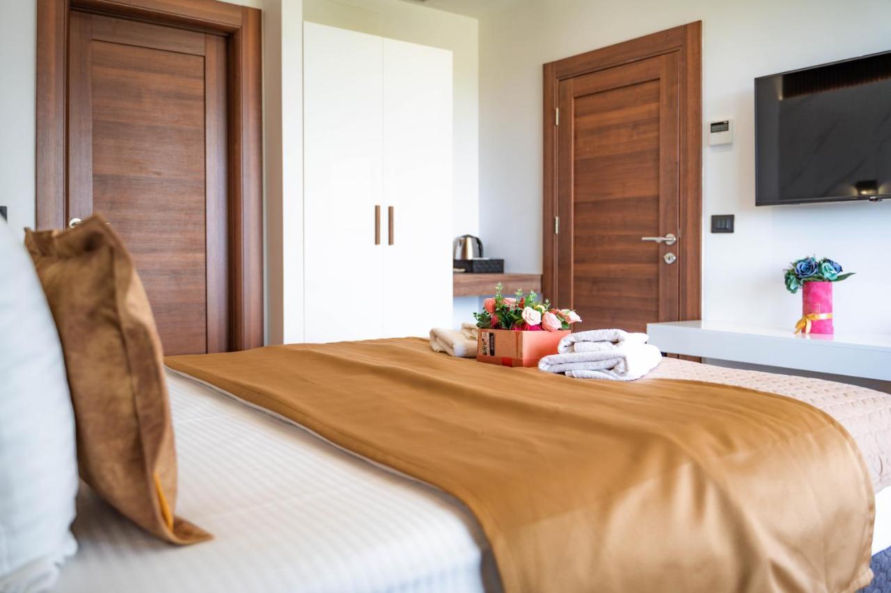Hotel Lajka Luxury Ulcinj Exteriör bild
