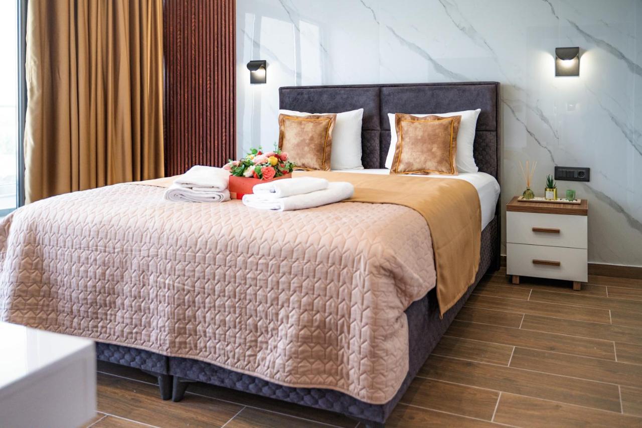 Hotel Lajka Luxury Ulcinj Exteriör bild